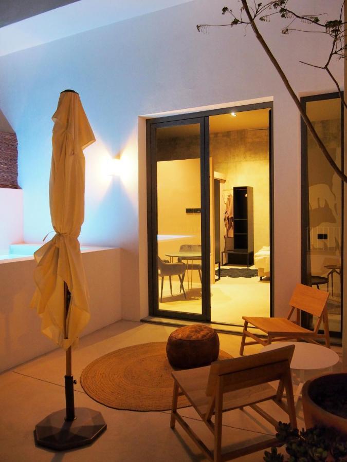 Suites 9 Malaga, Three Unique Suites With Private Plunge Pool Экстерьер фото